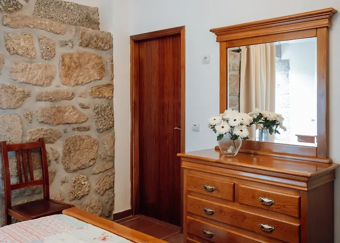 Leira Da Cruz Grande Holiday home *